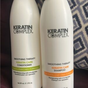 Keratin Complex Smoothing Therapy Conditioner - White and Green